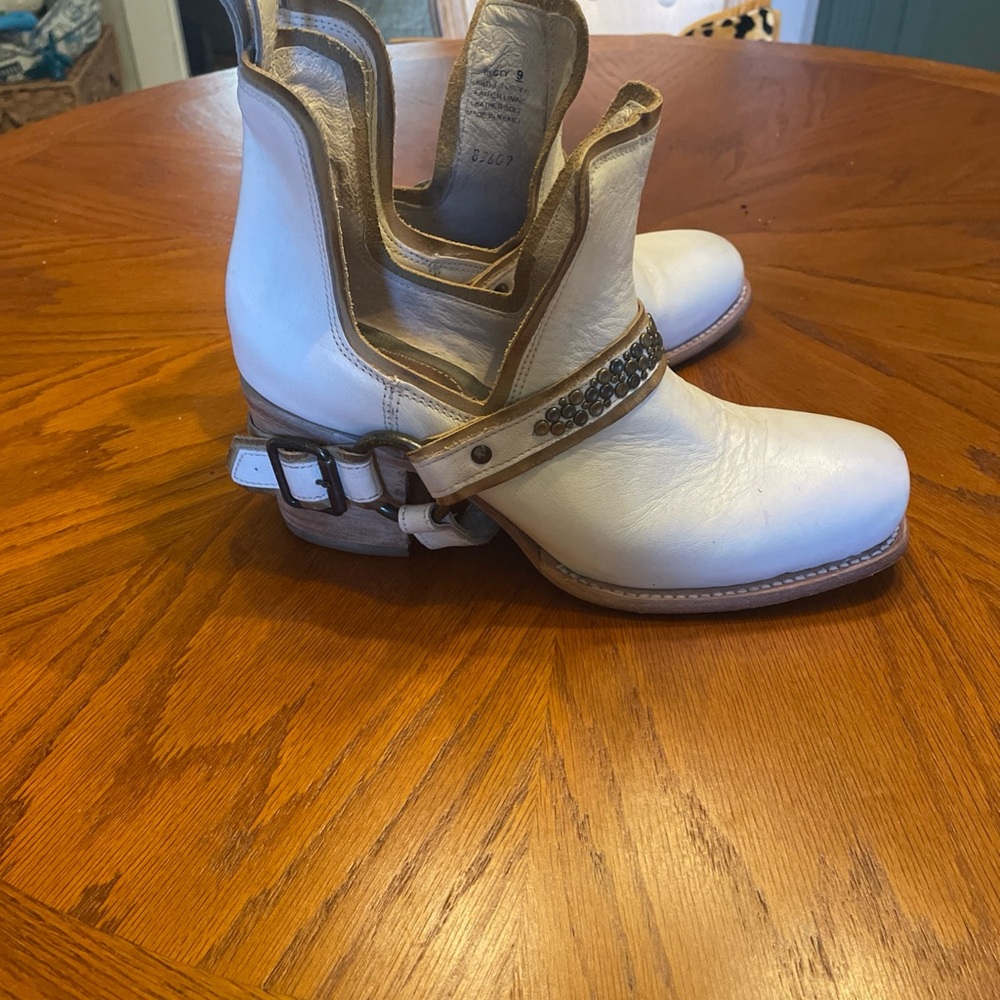 Freebird by Steven White Leather booties